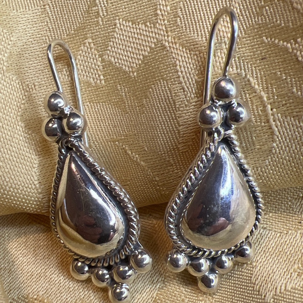 Vintage CII 925 Mexico, sterling silver ear wires, teardrop earrings